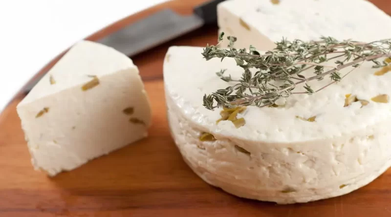 Como Fazer Queijo Caseiro com Leite de Vaca de Forma Simples